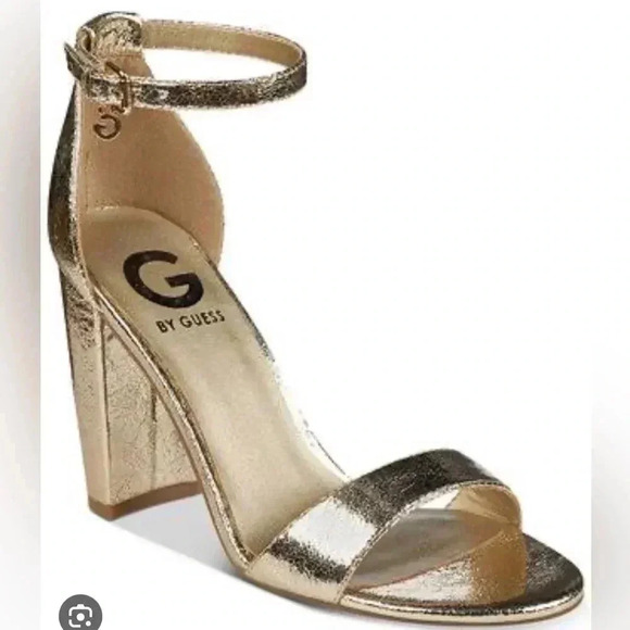 🔥 GUESS Gold heels - Picture 1 of 7